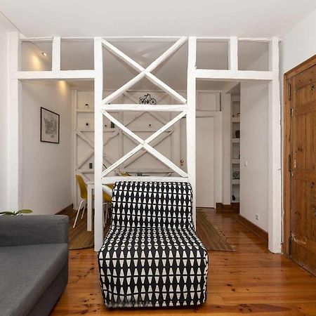 Typical Portuguese Apartment In Sao Bento Lisbona Esterno foto