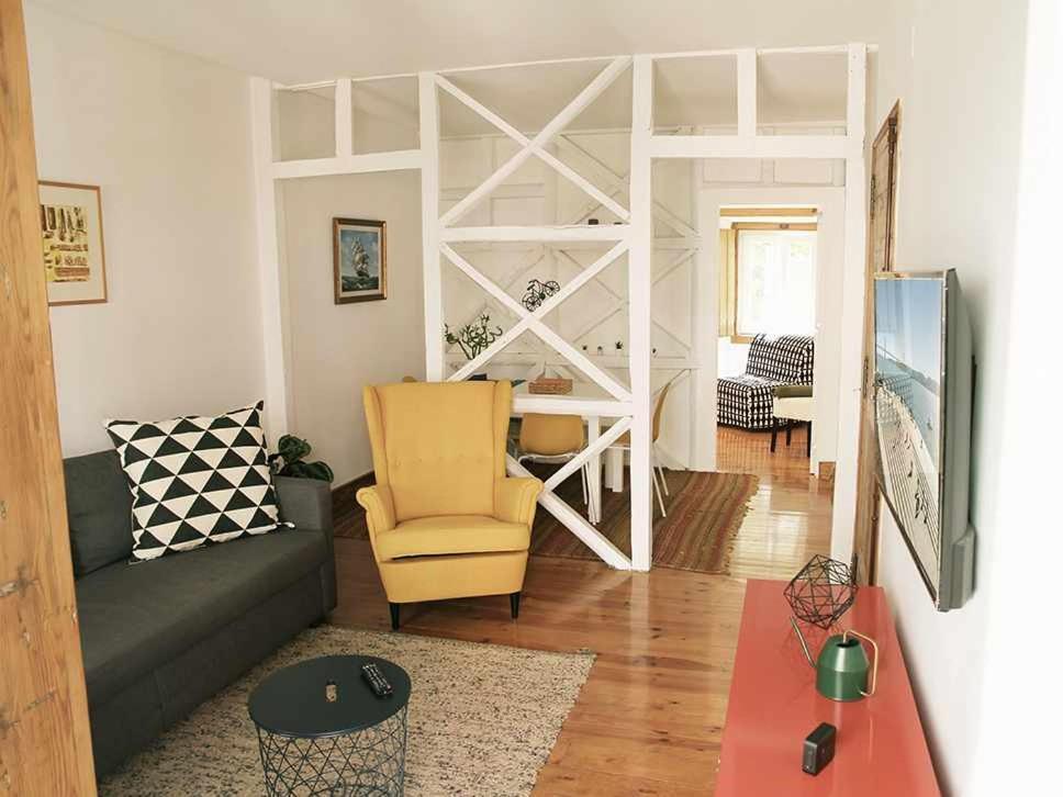 Typical Portuguese Apartment In Sao Bento Lisbona Esterno foto