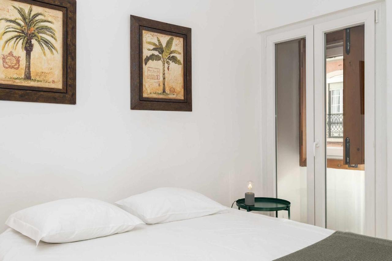 Typical Portuguese Apartment In Sao Bento Lisbona Esterno foto