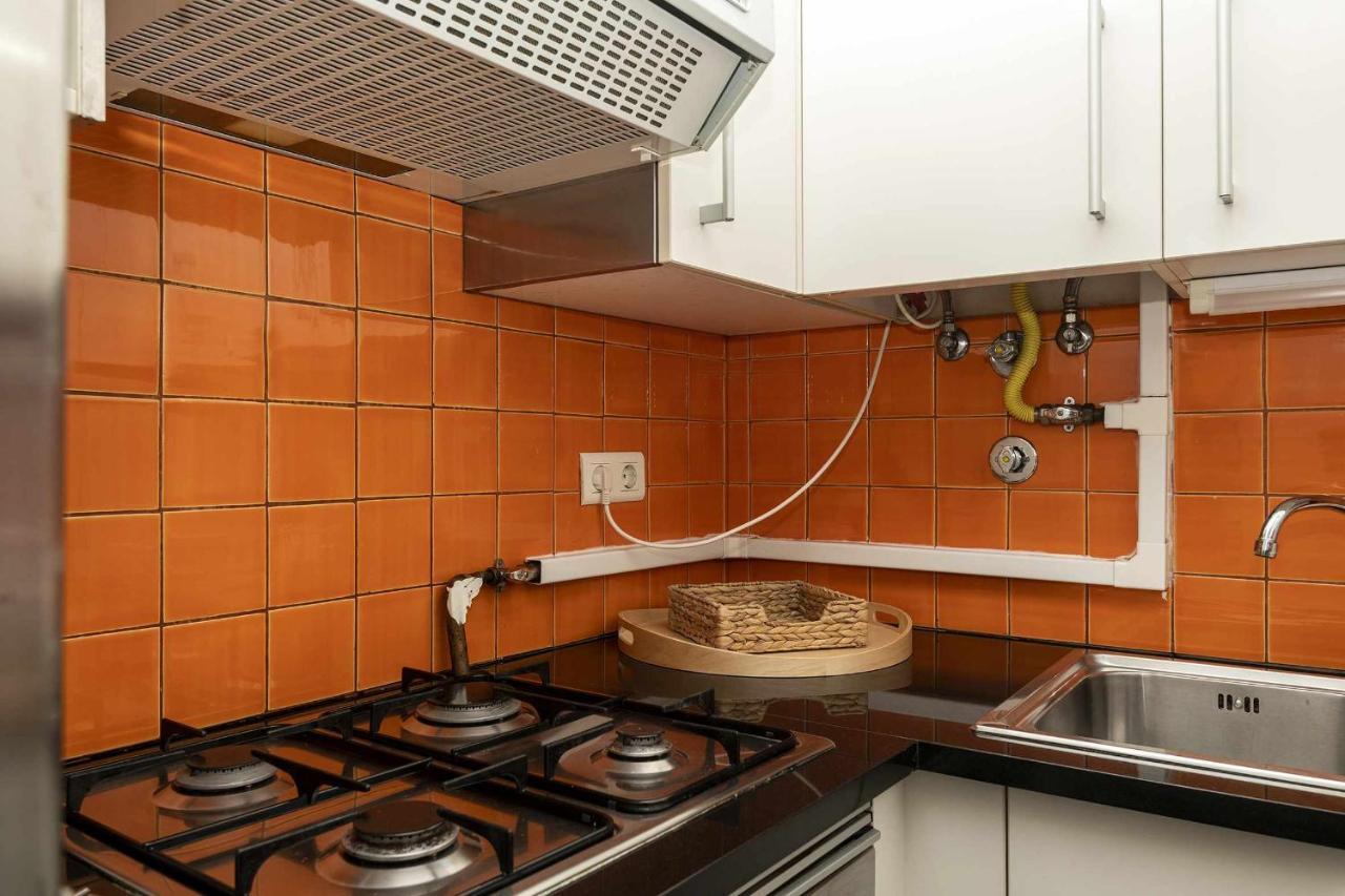 Typical Portuguese Apartment In Sao Bento Lisbona Esterno foto