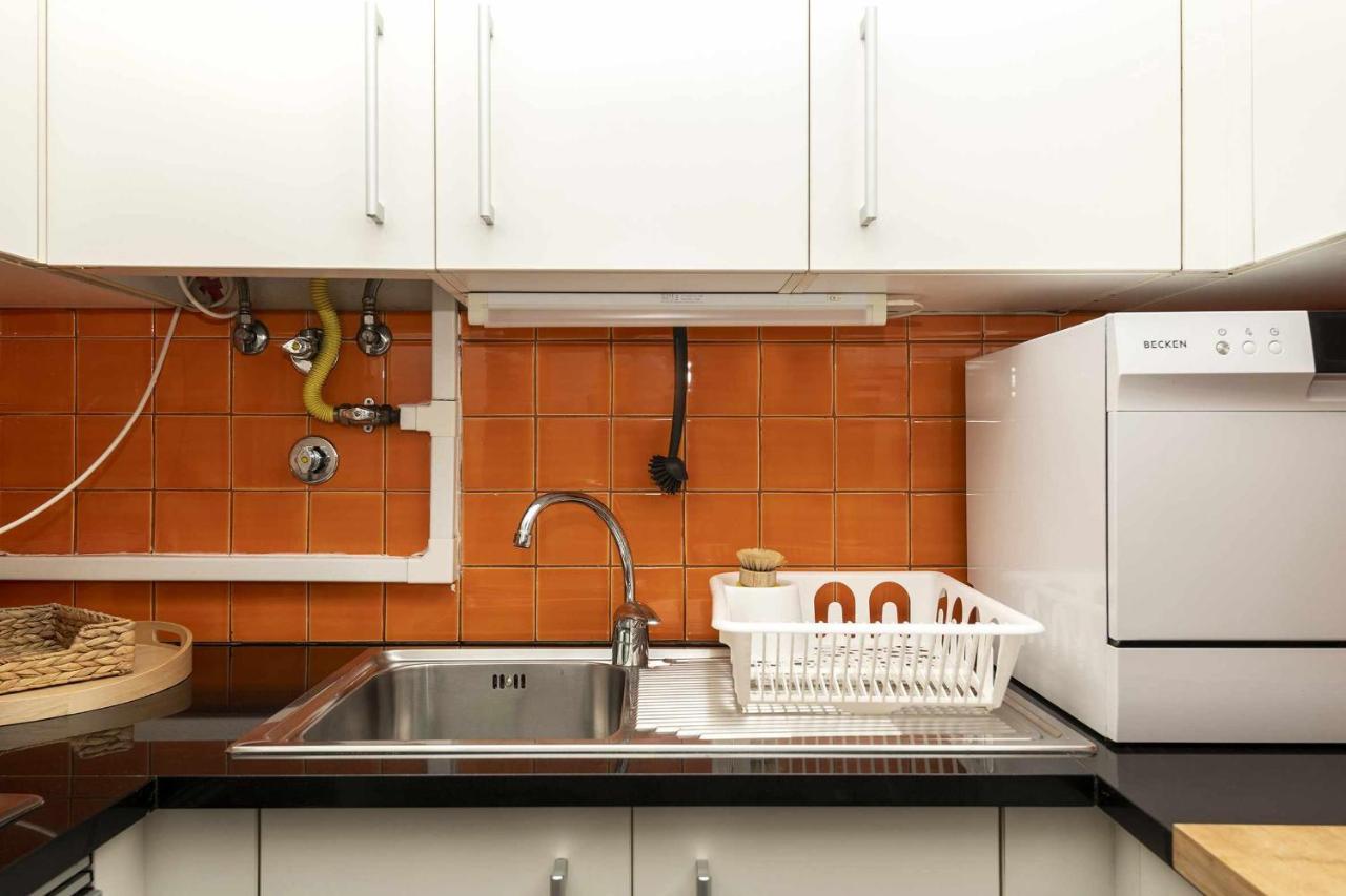 Typical Portuguese Apartment In Sao Bento Lisbona Esterno foto