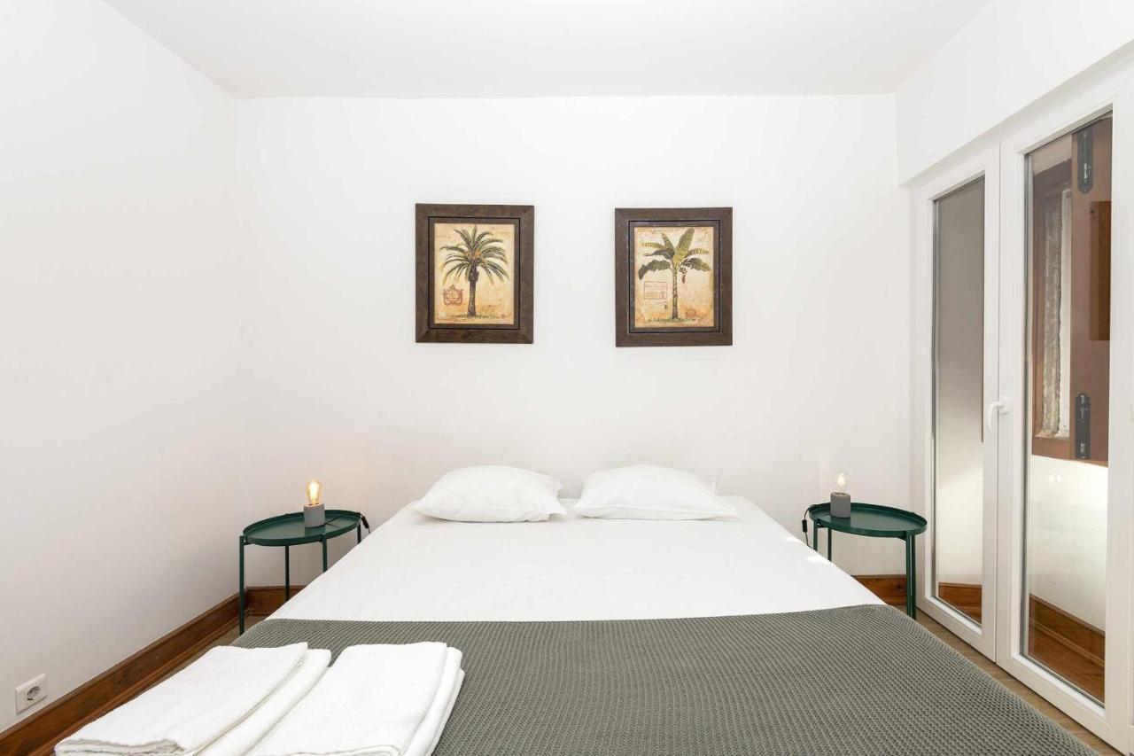 Typical Portuguese Apartment In Sao Bento Lisbona Esterno foto
