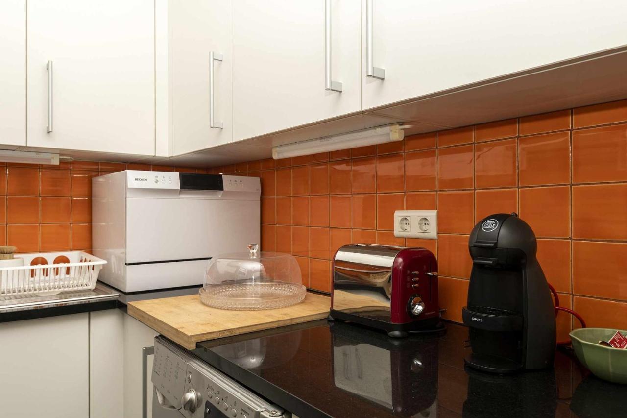 Typical Portuguese Apartment In Sao Bento Lisbona Esterno foto